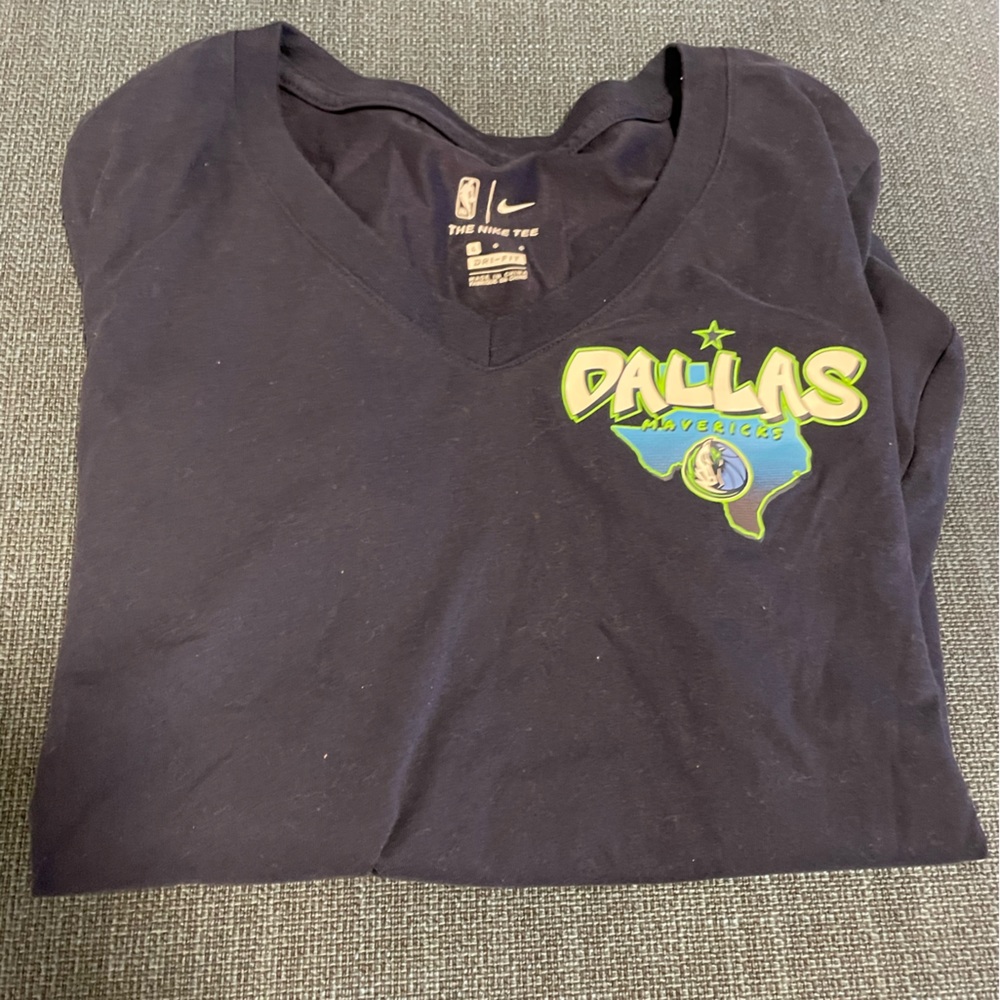 Nike Dallas Mavericks V Neck
